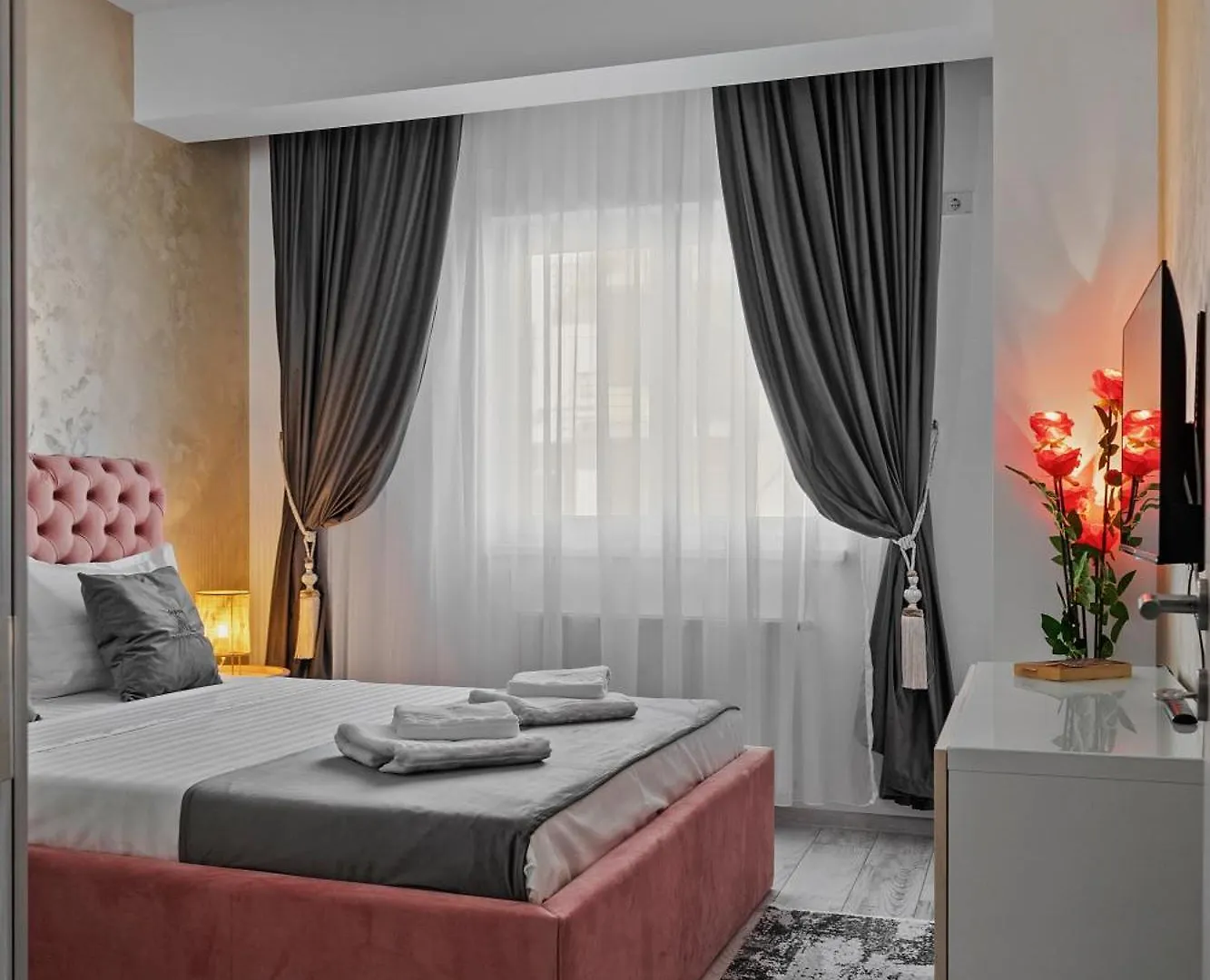 Luxury Rose Apartment Bucureşti