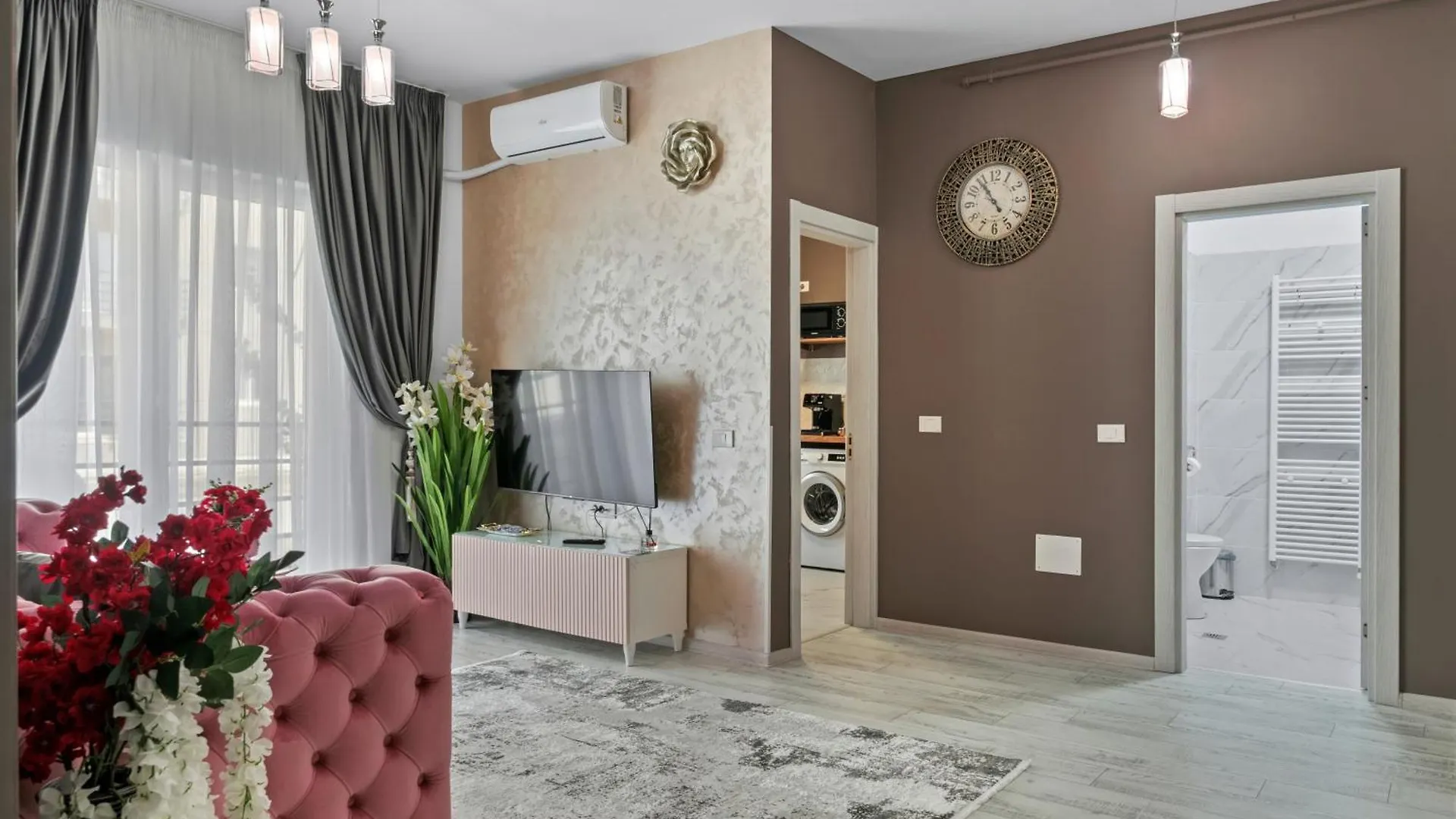 Luxury Rose Apartment Bucureşti